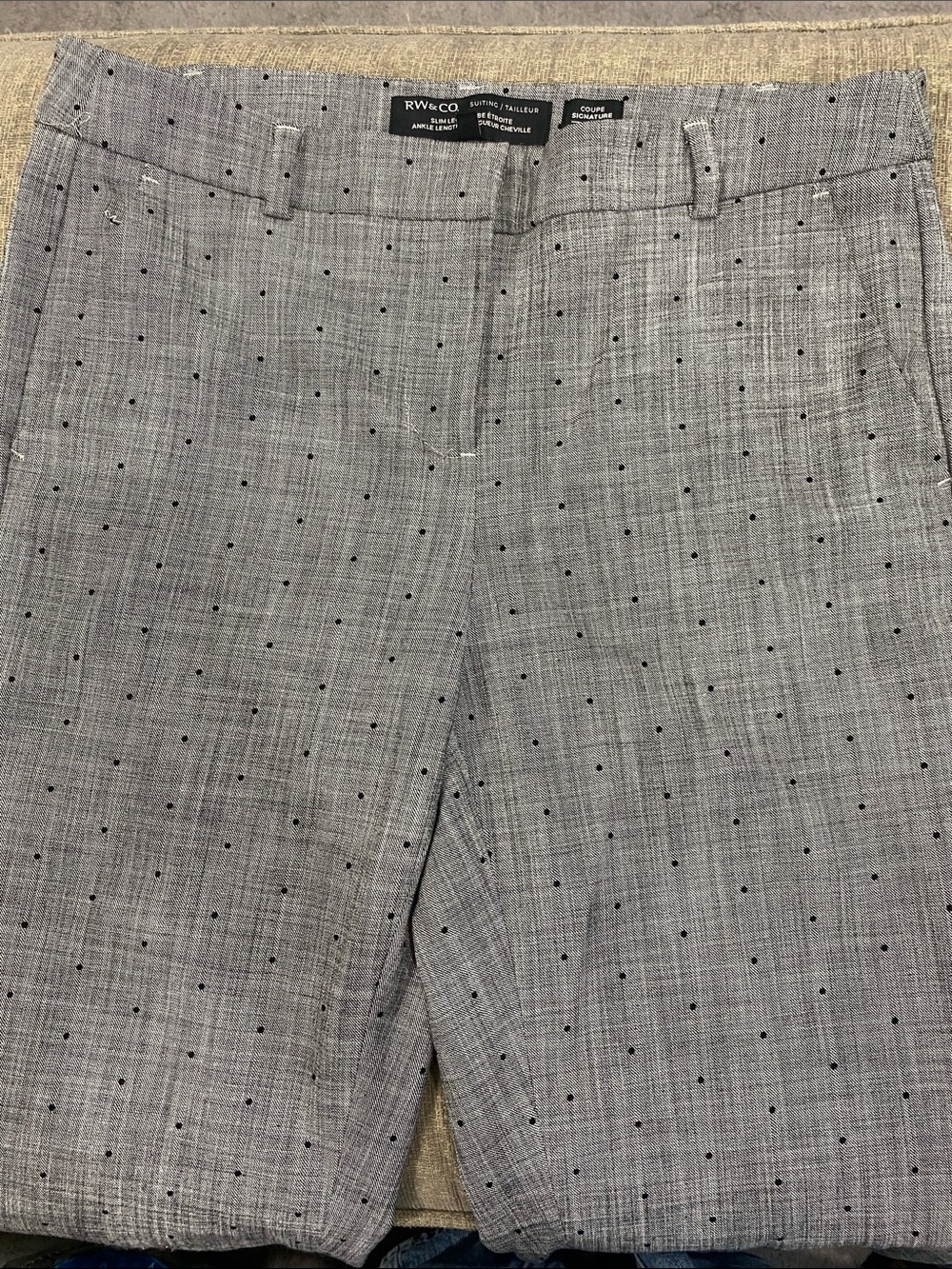 RW&CO. Light Gray Microdot Flat-Front cropped women’s pants
